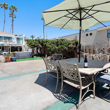 Beachfront Cottage Upper Unit Oceanside Exteriér fotografie