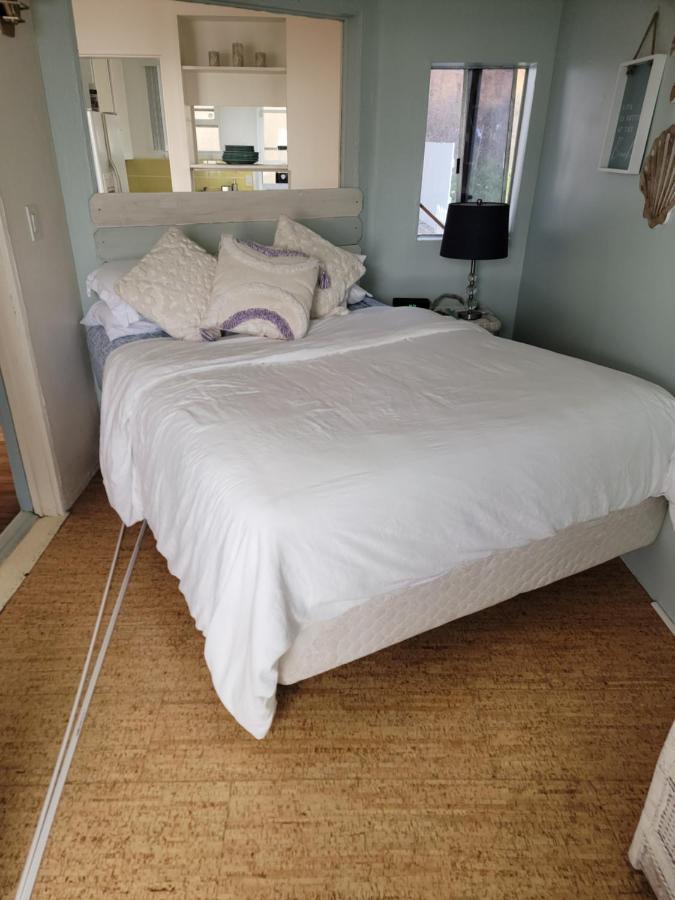 Beachfront Cottage Upper Unit Oceanside Exteriér fotografie